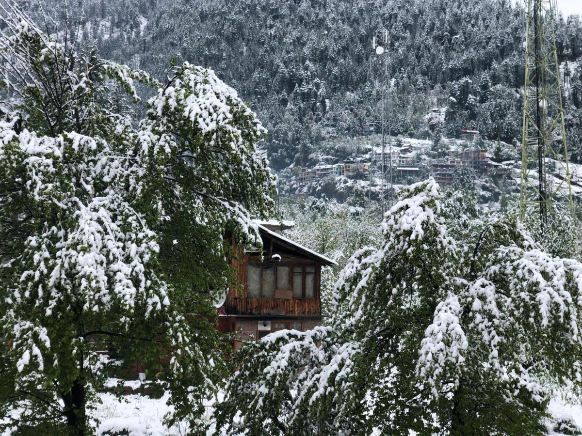 Red House Cafe And Inn Manāli Екстериор снимка